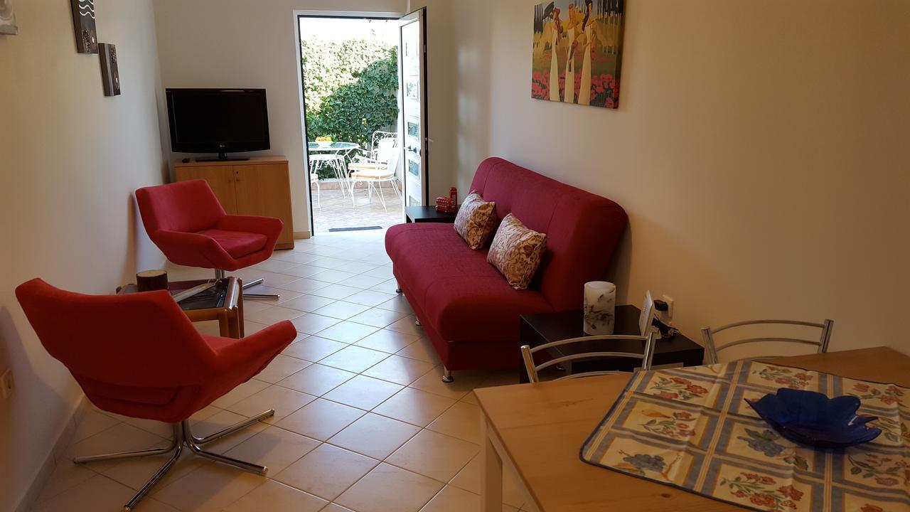 Patras Palm Tree Apartment Exterior photo
